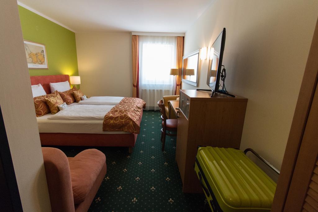 Hotel Kreuzwirt Engerwitzdorf Екстер'єр фото